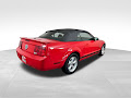 2007 Ford Mustang V6 Deluxe